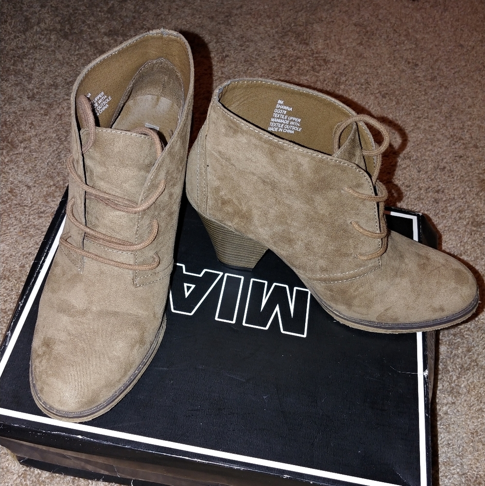 Women's heeled booties - Mia size 8 - taupe